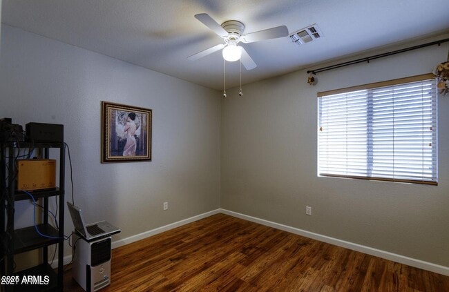 Building Photo - 2897 E Terrace Ave