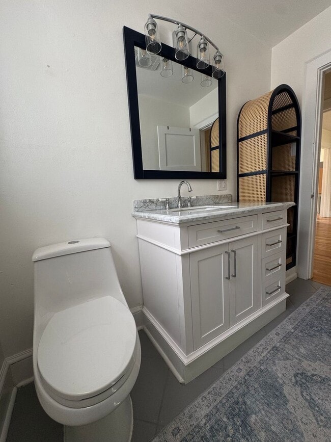 Building Photo - Unique and pristine home for rent in Cave Spring! 2BR 1.5 Bath