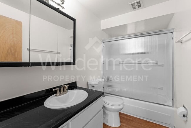 Building Photo - Charming 4-Bedroom Home – Where Comfort Meets Style