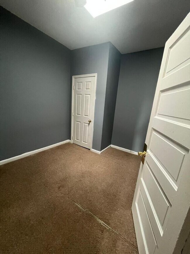 Building Photo - 1717 N Pulaski St