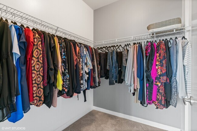 Building Photo - 451 W Huron St