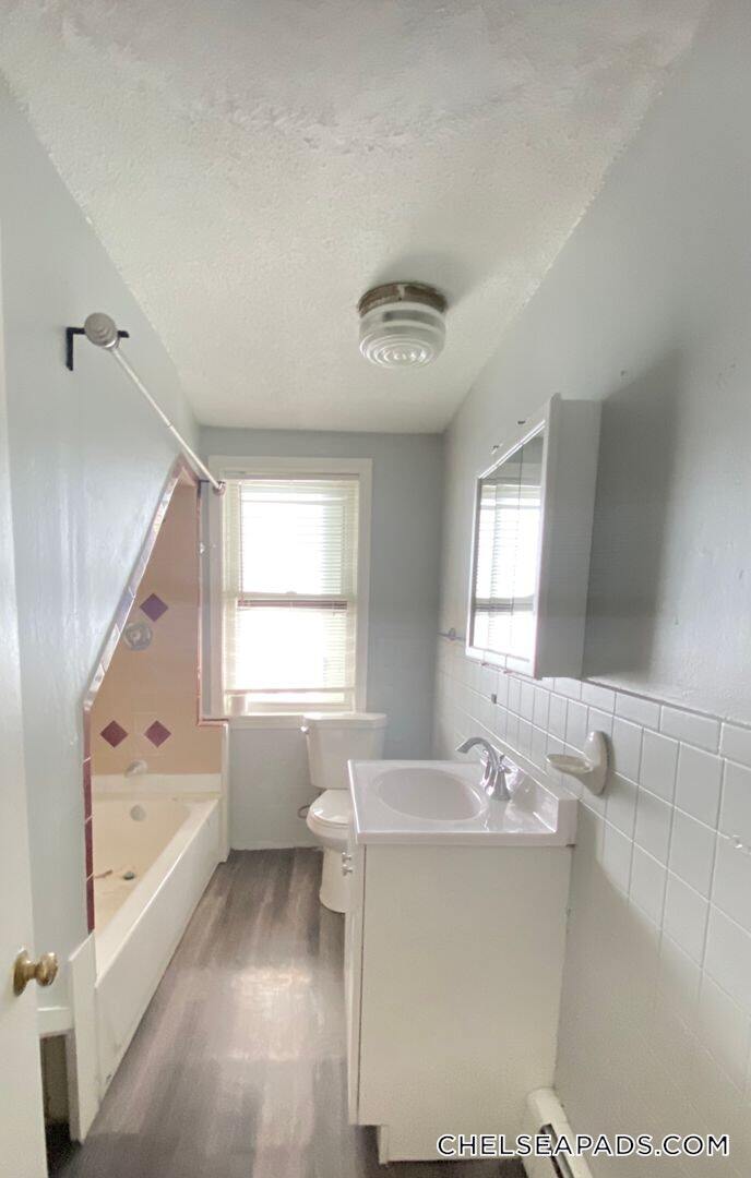 Building Photo - 15 Shurtleff St