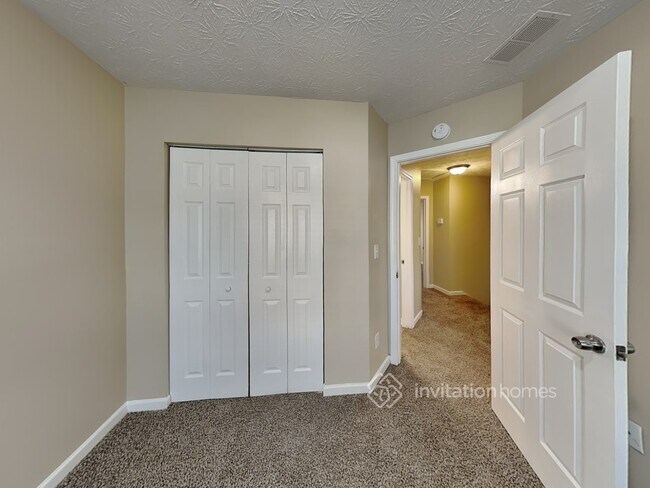 Building Photo - 2169 Silver Thorn Ct