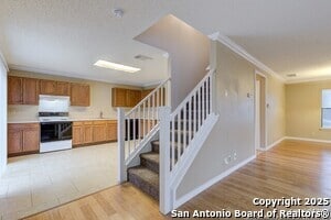 Building Photo - 10126 Silver Park