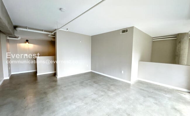 Building Photo - 2115 Yeaman Pl