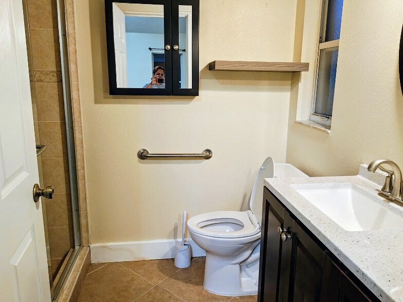 Building Photo - 11252 Cypress Leaf Dr