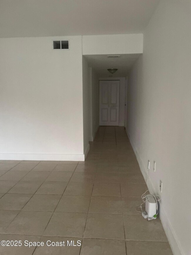 Building Photo - 250 N Banana River Dr