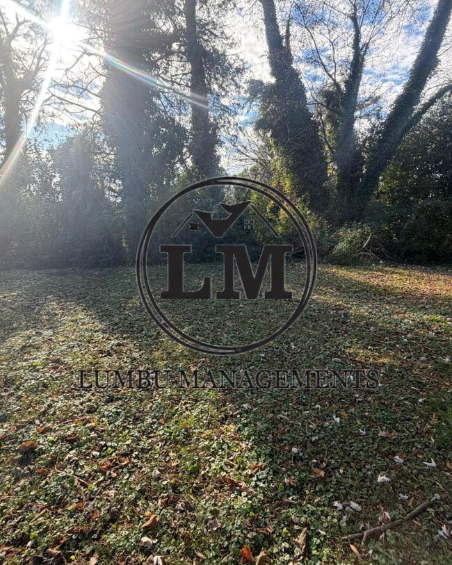 Building Photo - 1131 Stokes St