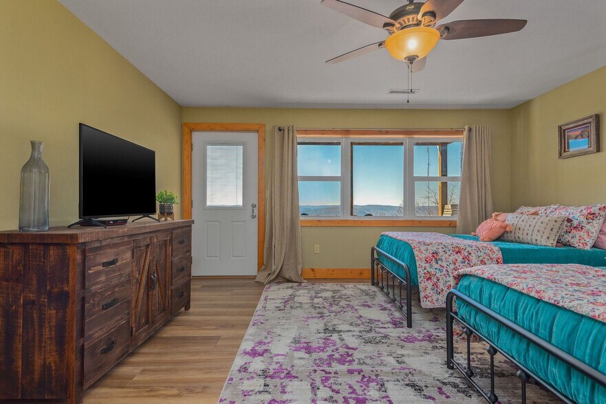 Building Photo - 11 NC 8720