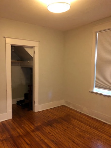 Building Photo - 260 Academy Ave