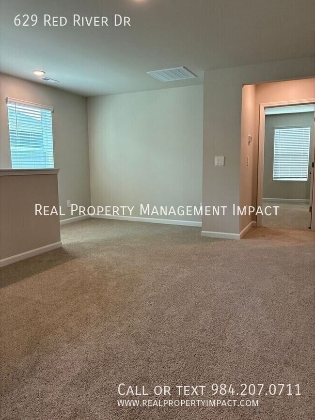 Building Photo - 629 Red River Dr
