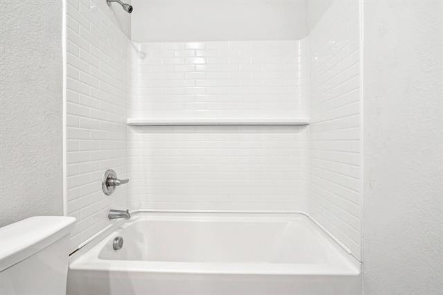 Building Photo - 9000 HUXLEY Dr