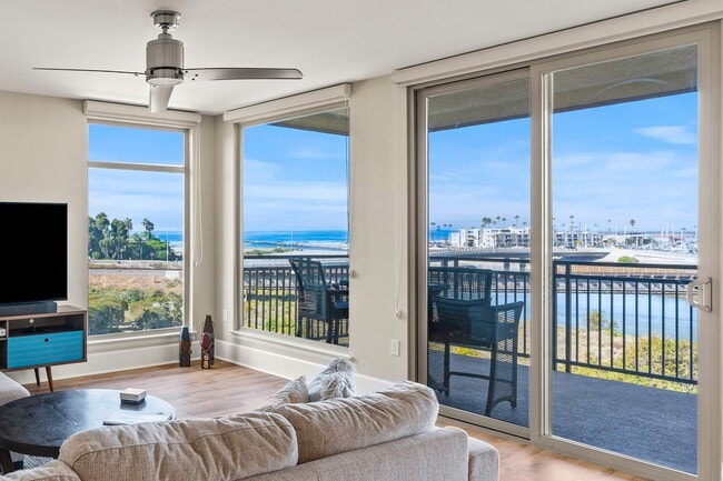 Building Photo - 1019 Costa Pacifica Way