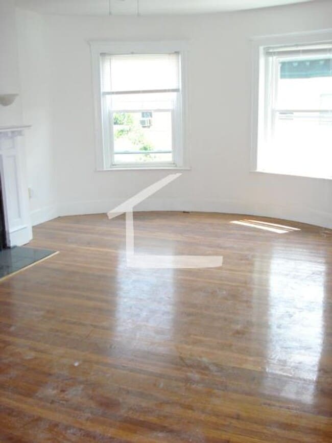 Building Photo - 37 St Lukes Rd