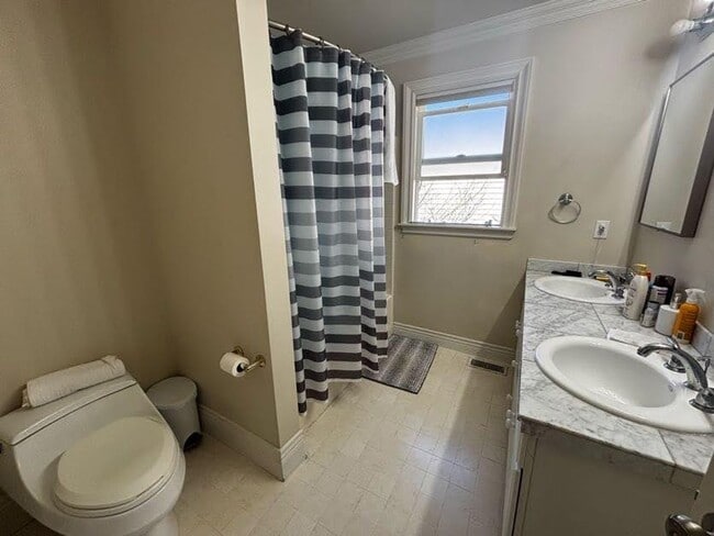 Building Photo - Lovely 3 Bedroom Home for Rent in Everett