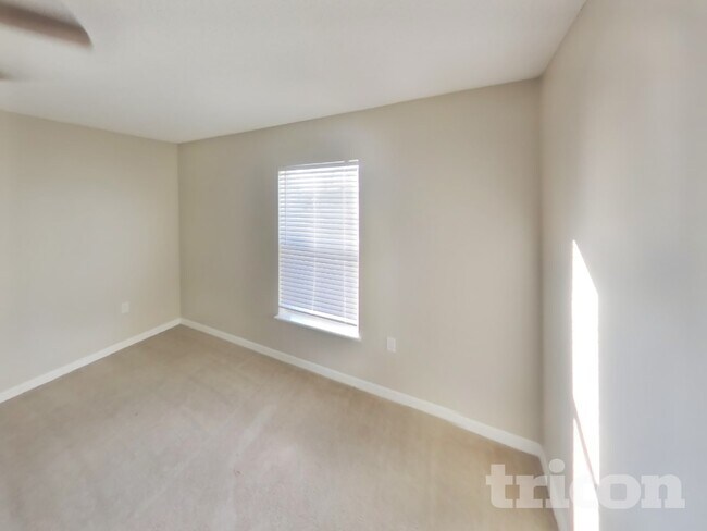 Building Photo - 10323 Frog Pond Dr