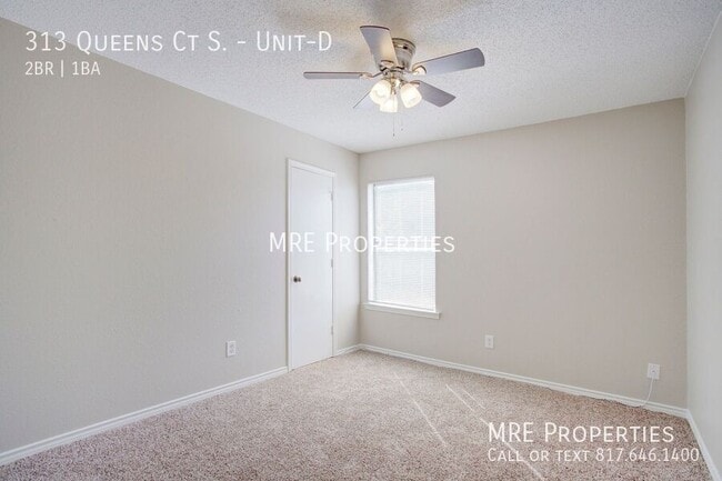 Building Photo - 313 Queens Ct S