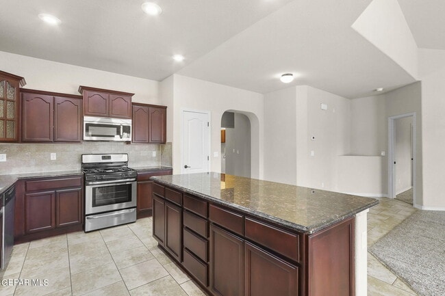 Building Photo - 7508 Wolf Creek Dr