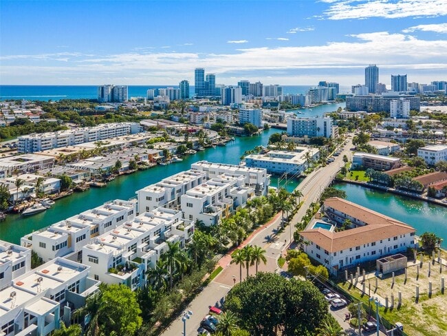 Building Photo - 41 N Shore Dr