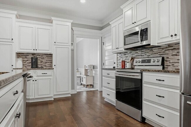 Building Photo - 128 Thistledown Dr