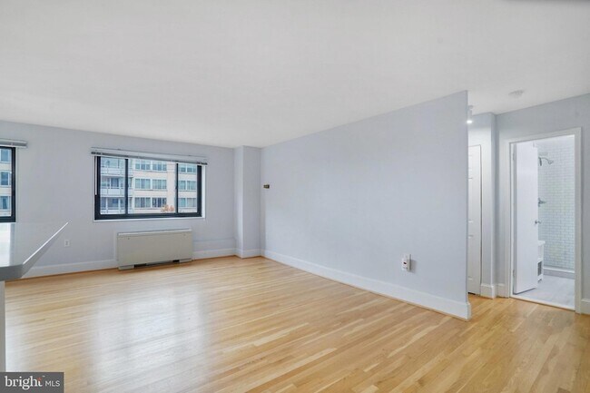 Building Photo - 1200 S Arlington Ridge Rd