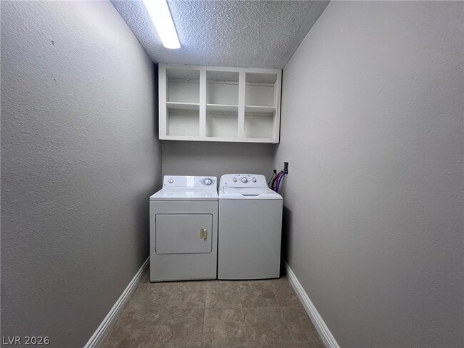 Building Photo - 3850 S Spitze Dr