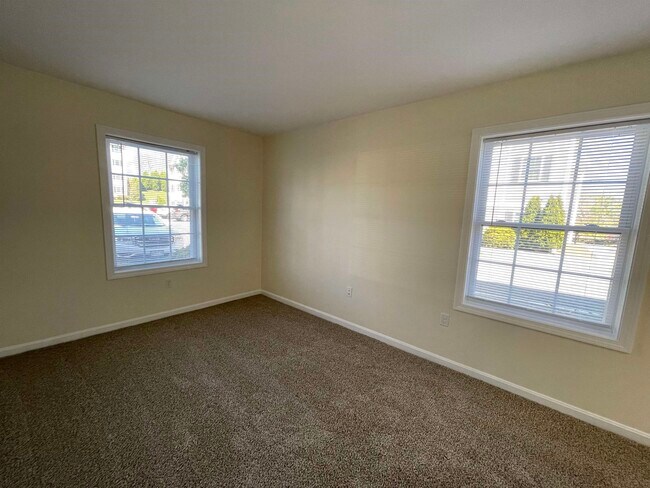 Building Photo - 10 Sentinel Court