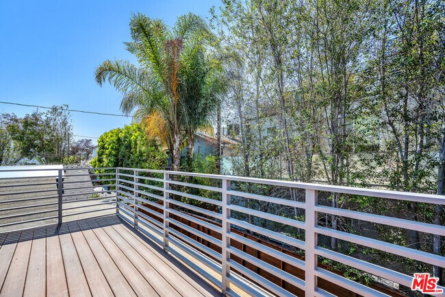 Building Photo - 825 San Miguel Ave