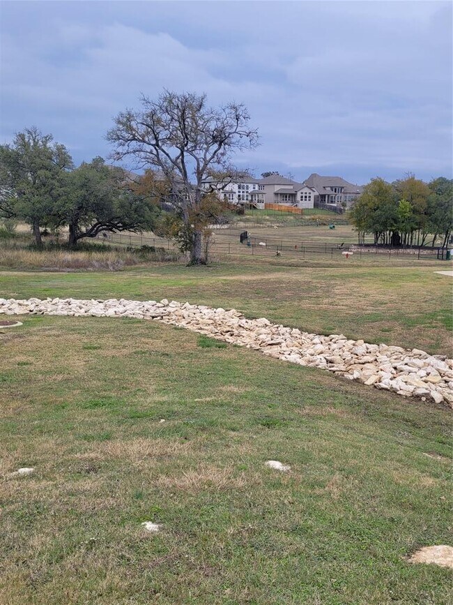 Building Photo - 121 Tall Grass Dr