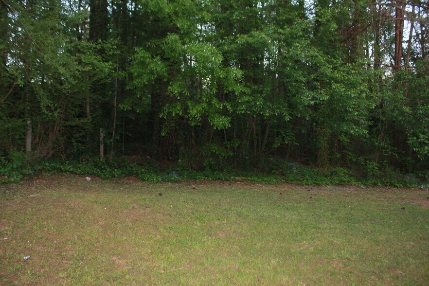 Building Photo - 4237 Dejohns Way