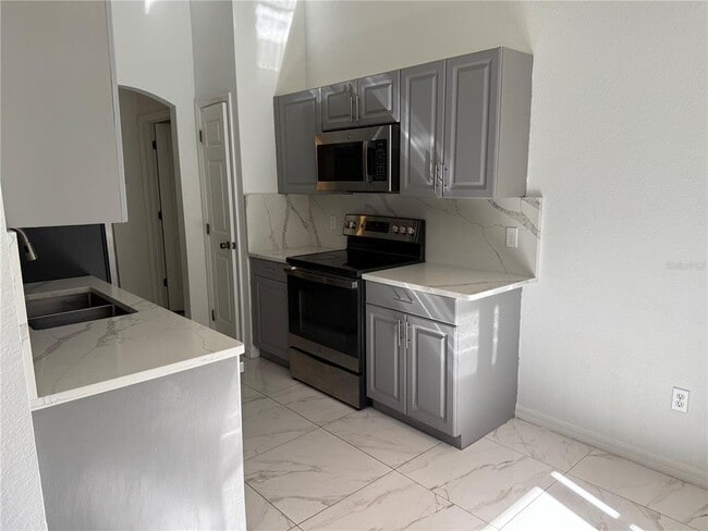 Building Photo - 4688 Heather Terrace