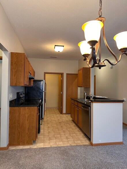 Building Photo - 1065 Reimer Rd