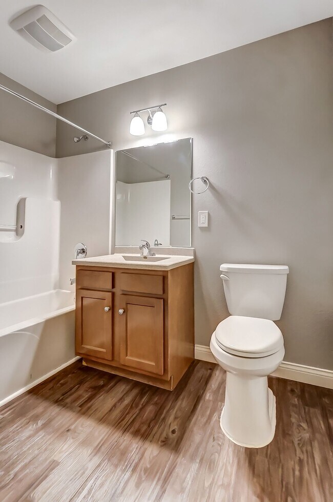 Building Photo - Victory Place Villas - 2 Bedroom, 2 Bathroom - End Unit