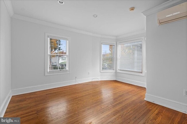 Building Photo - 182 W Court St