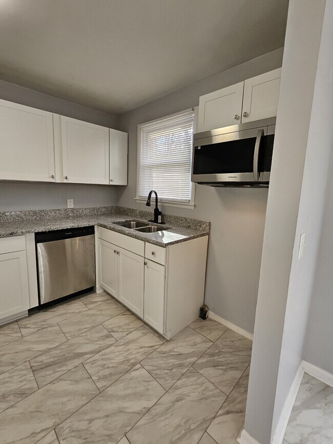 Building Photo - 317 Melvin Jones Dr