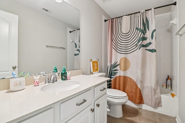 Building Photo - 15707 Braemar Cove Dr