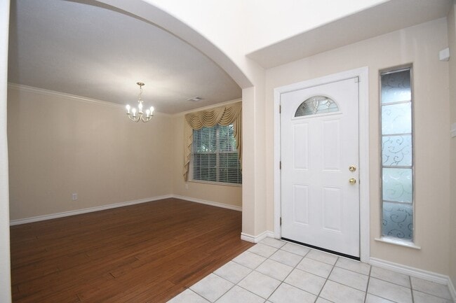Building Photo - 10430 Sanibel Falls Ct