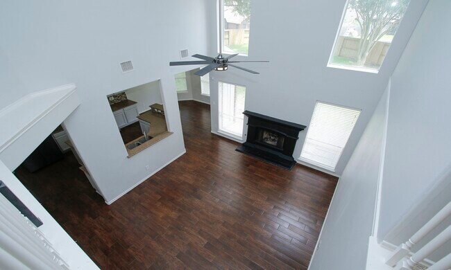 Building Photo - 10314 Cliff Haven Ct