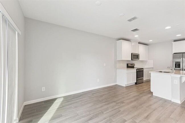 Building Photo - 212 Beautyberry Ln