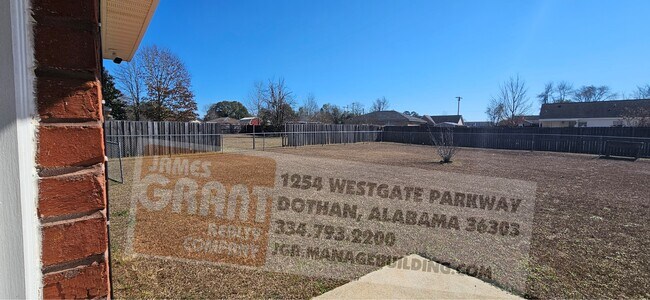 Building Photo - 312 Joe Walding Dr