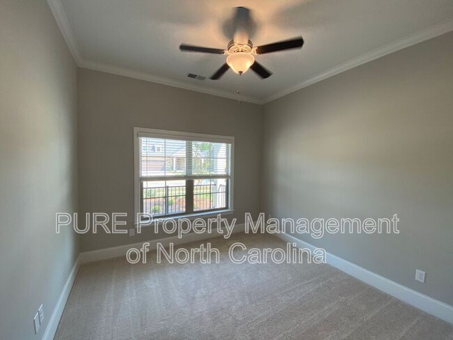 Building Photo - 9049 Treetop Wy NW