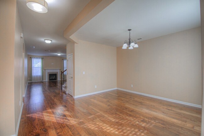 Building Photo - 2298 Dewey Dr