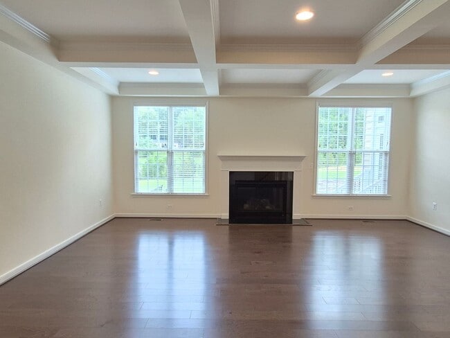 Building Photo - 15 Sweet William Dr