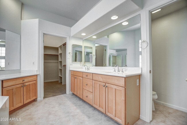 Building Photo - 7910 E Cholla St