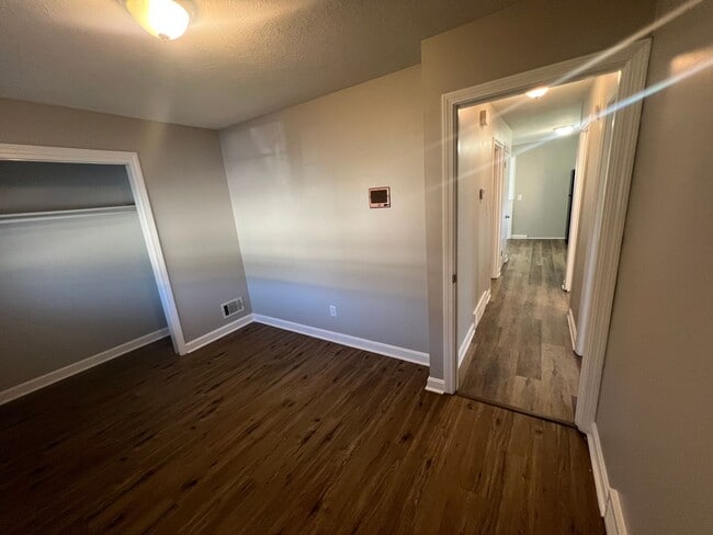 Building Photo - 3 bedroom, 2 bath Ranch with a partially finished basement