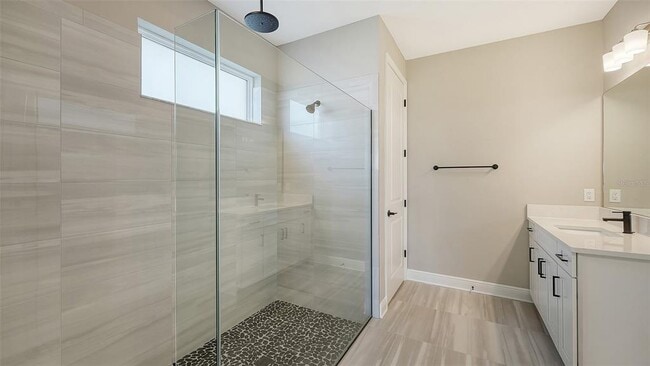 Building Photo - 16905 Sweetwater Village Dr