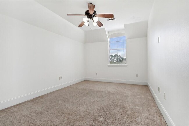 Building Photo - 109 Grand Champions Ln