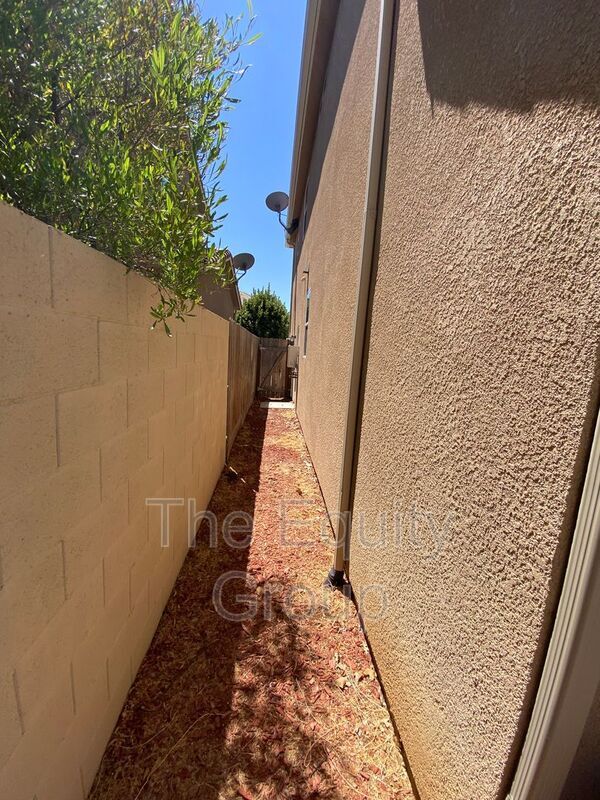 Building Photo - 3461 Alcove Way