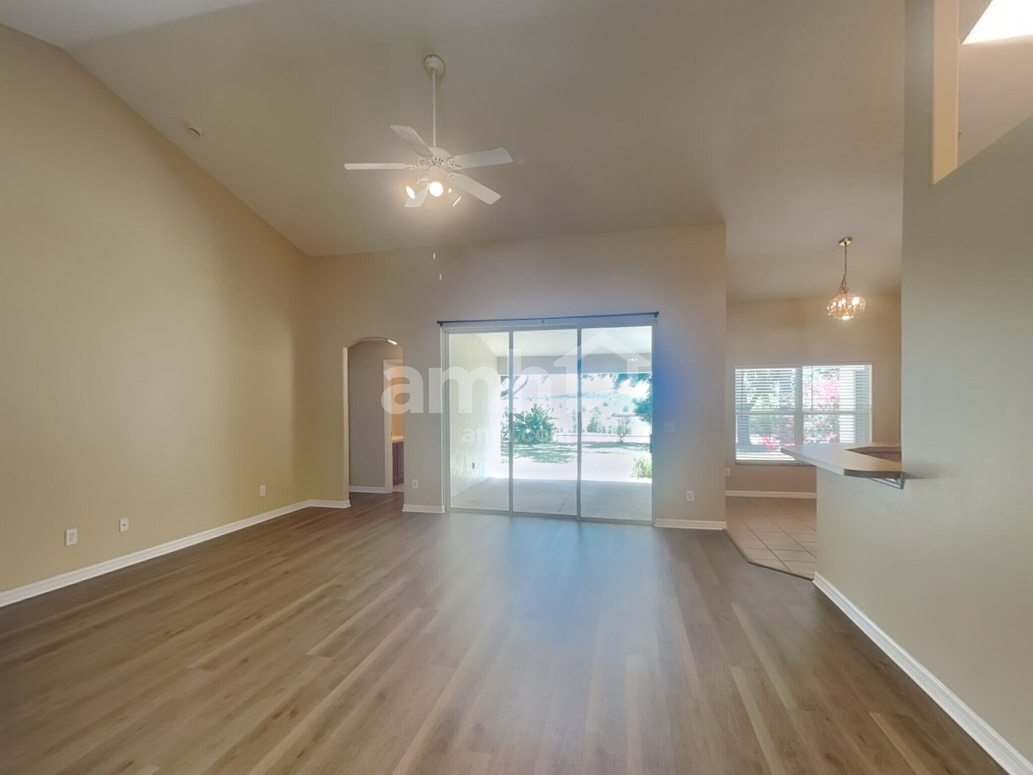 Building Photo - 1075 Princeton Dr