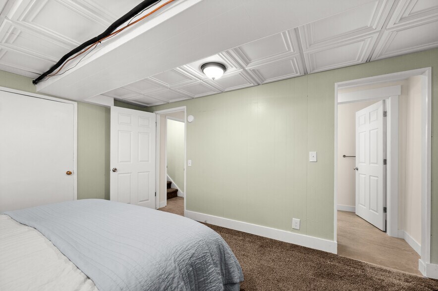 Building Photo - 8916 S 1240 E